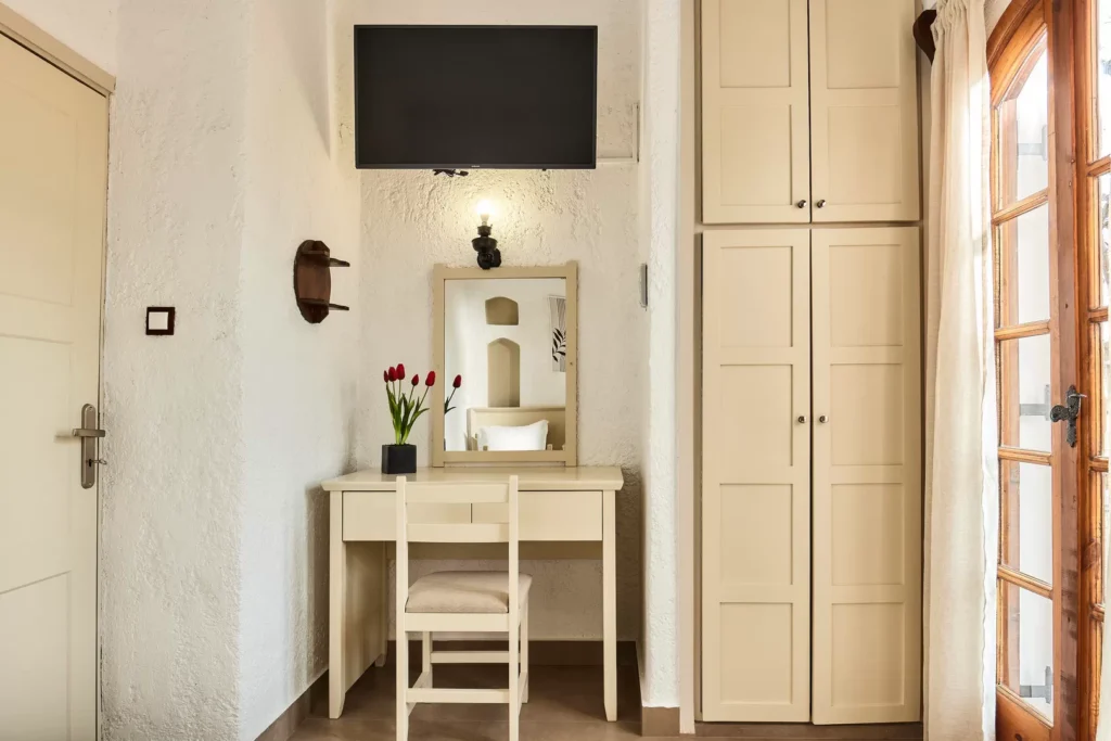 Standard Double Twin Studio