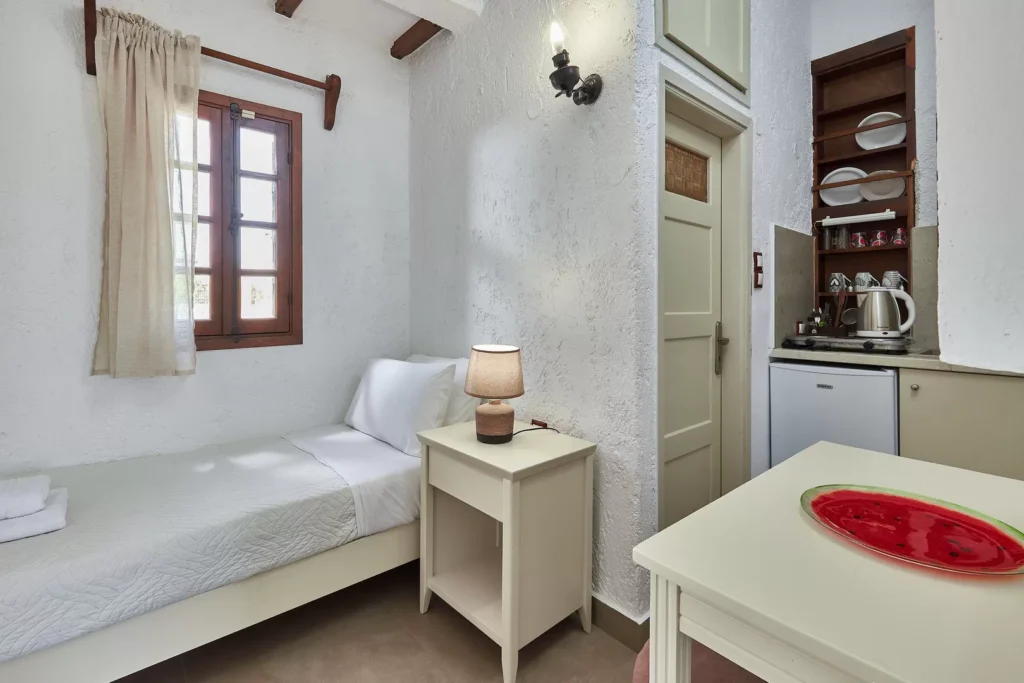 Standard Dreibettzimmer Twin Studios