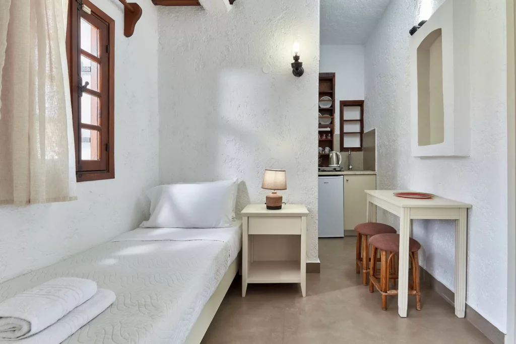 Standard Dreibettzimmer Twin Studios