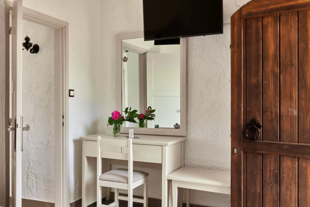 Standard Dreibettzimmer Twin Studios